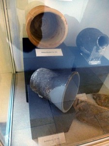 Becherkachel 14. Jahrhundert
und Schüsselkachel 15. Jahrhundert
Jura-Museum Eichstätt
Quelle: eigene Aufnahme